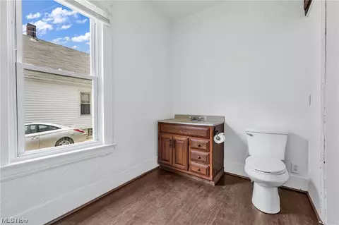 916 E 34th St, Lorain, OH 44055 photo 16