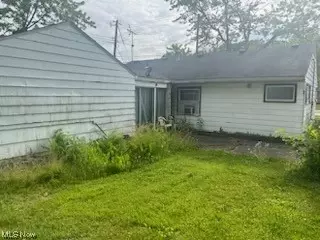 401 Gulf Rd, Elyria, OH 44035 photo 3