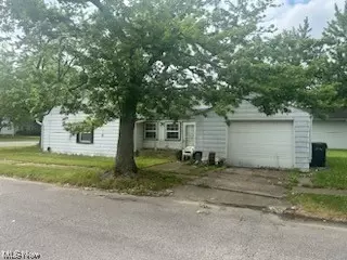 401 Gulf Rd, Elyria, OH 44035 photo 2