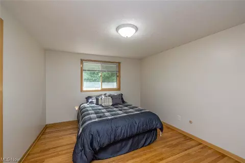 7359 Ames Rd, Parma, OH 44129 photo 17
