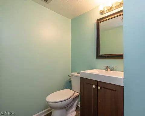 7359 Ames Rd, Parma, OH 44129 photo 12