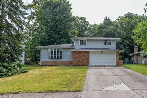 7359 Ames Rd, Parma, OH 44129 photo 1