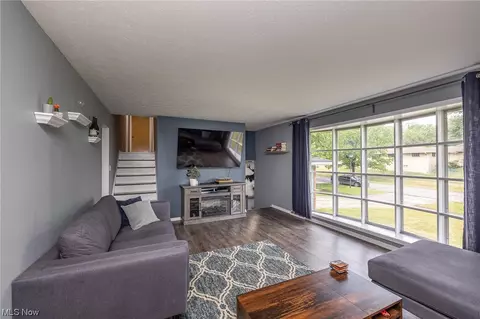 7359 Ames Rd, Parma, OH 44129 photo 3