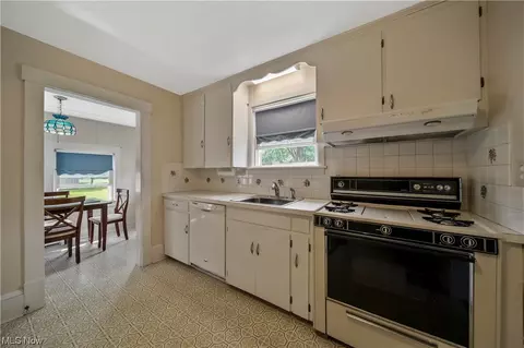 4779 Eldo St, Willoughby, OH 44094 photo 7