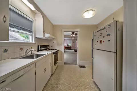 4779 Eldo St, Willoughby, OH 44094 photo 6