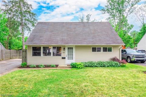 263 Baldwin Dr, Berea, OH 44017 photo 1