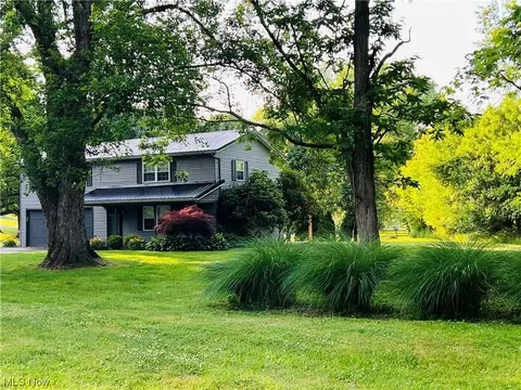 125 Dur Mel Dr, Zanesville, OH 43701