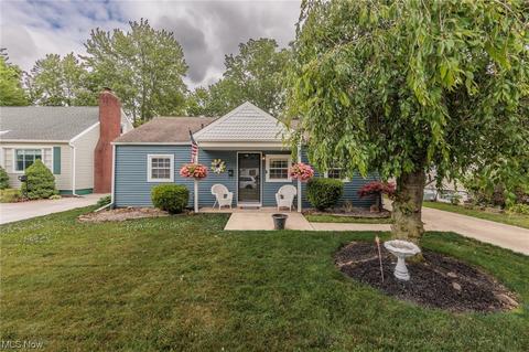 371 Olive St, Elyria, OH 44035 photo 1