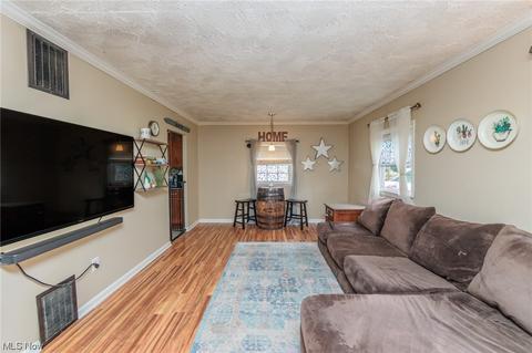 371 Olive St, Elyria, OH 44035 photo 6