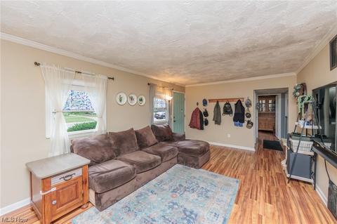 371 Olive St, Elyria, OH 44035 photo 4