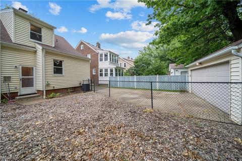 255 E 211th St, Euclid, OH 44123 photo 6