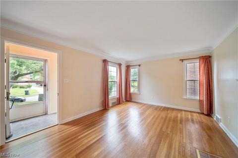 255 E 211th St, Euclid, OH 44123 photo 7