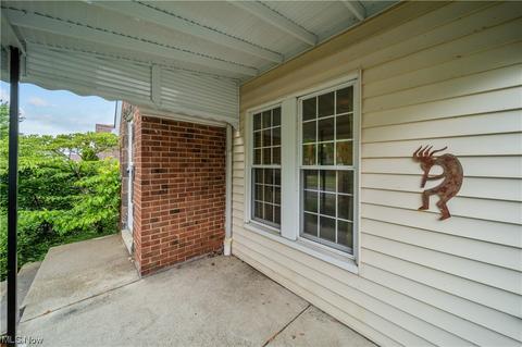255 E 211th St, Euclid, OH 44123 photo 4