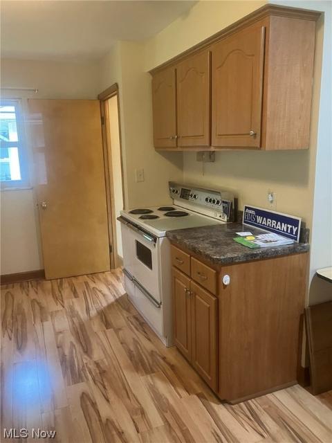 7246 Maplewood Rd, Parma, OH 44130 photo 3