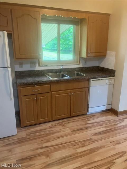 7246 Maplewood Rd, Parma, OH 44130 photo 4