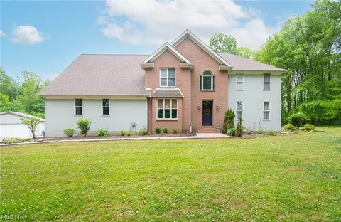 7158 Drake Stateline Rd NE, Burghill, OH 44404