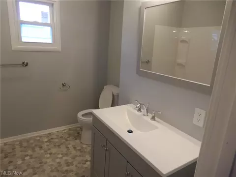 607 Ash St, Coshocton, OH 43812 photo 17