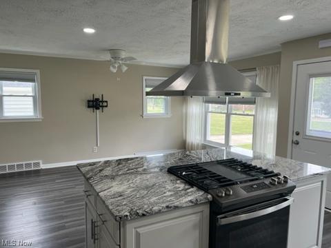6624 Hillside Rd, Independence, OH 44131 photo 3