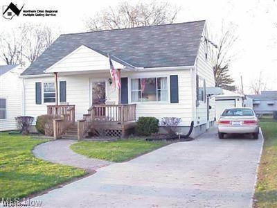 126 Dilworth St, Elyria, OH 44035 photo 1