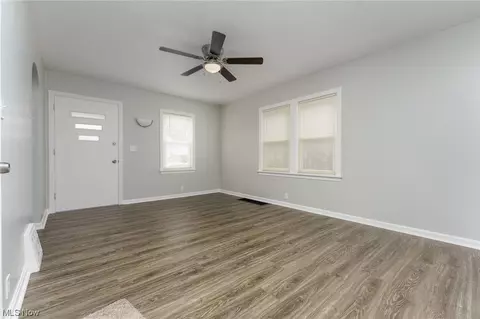 3303 9th St NW, Canton, OH 44708 photo 5