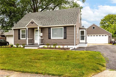 211 Beebe Ave, Elyria, OH 44035 photo 1