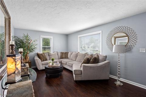 211 Beebe Ave, Elyria, OH 44035 photo 8