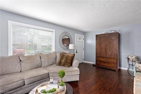 211 Beebe Ave, Elyria, OH 44035 photo 11