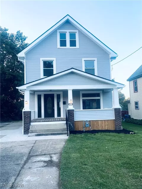 369 Maplewood Ave, Struthers, OH 44471 photo 1