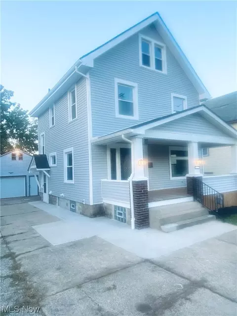 369 Maplewood Ave, Struthers, OH 44471 photo 2