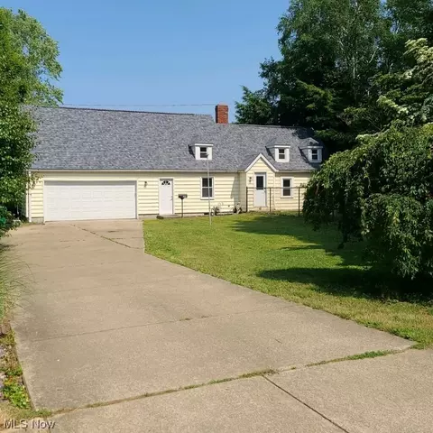 264 Bloor St, Conneaut, OH 44030