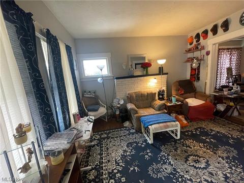 132 Bedford Ave NW, Canton, OH 44708 photo 2