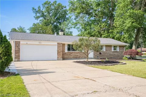 698 Apache Run, Macedonia, OH 44056 photo 2
