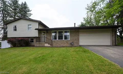 5400 Oakvale St SW, Canton, OH 44706