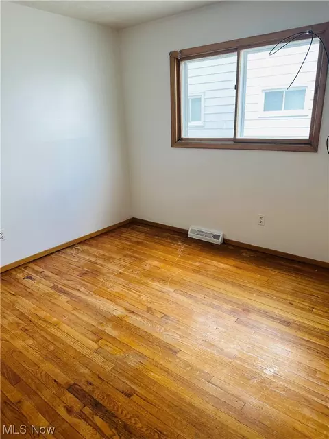 543 E 208th St, Euclid, OH 44119 photo 8