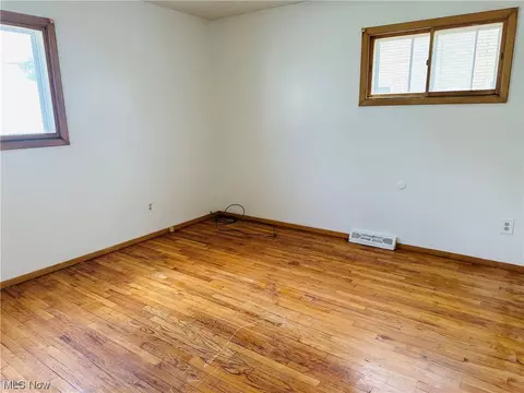 543 E 208th St, Euclid, OH 44119 photo 13