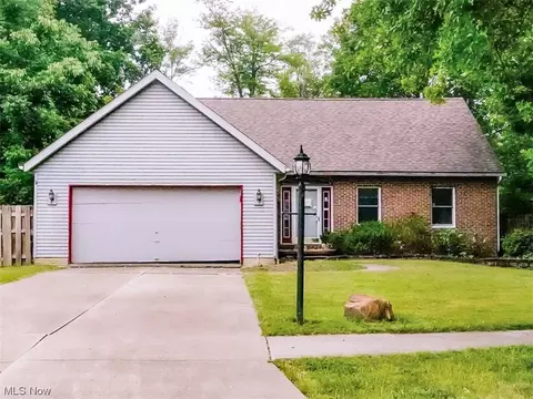 9698 Juniper Ct, Strongsville, OH 44136