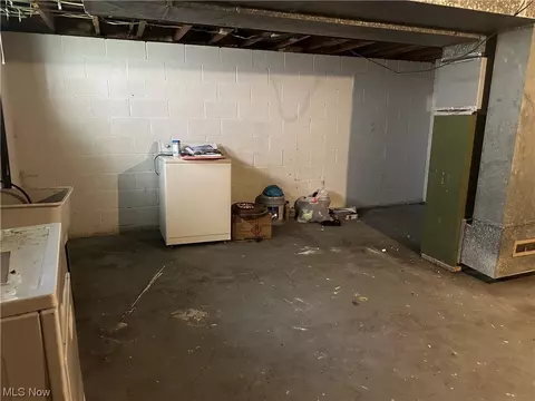 941 E 250th St, Euclid, OH 44132 photo 19