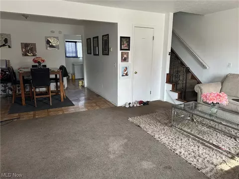 941 E 250th St, Euclid, OH 44132 photo 7