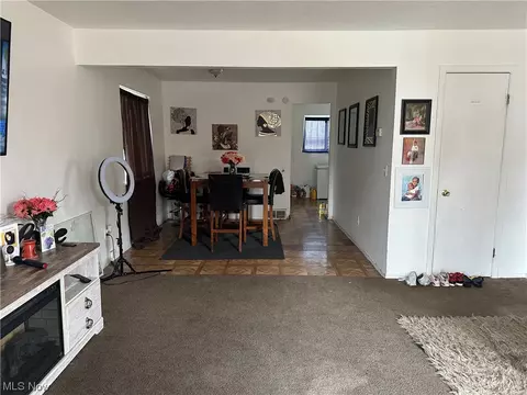 941 E 250th St, Euclid, OH 44132 photo 6