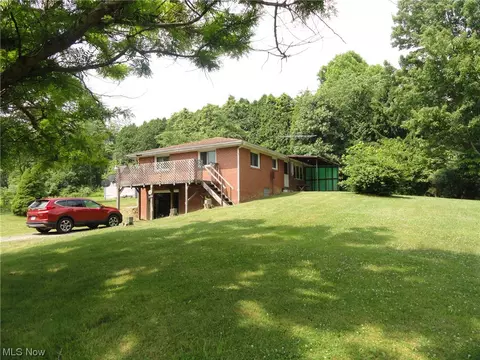 10 Marks Run Rd, Chester, WV 26034