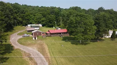 8205 Blackrun Rd, Nashport, OH 43830