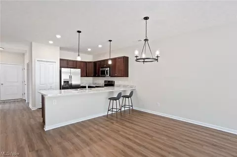 244 Silver Spring Cir, Elyria, OH 44035 photo 10