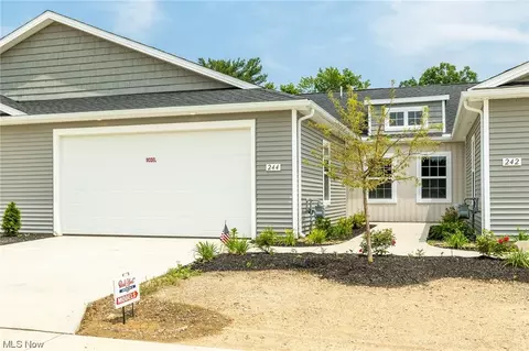 244 Silver Spring Cir, Elyria, OH 44035 photo 1