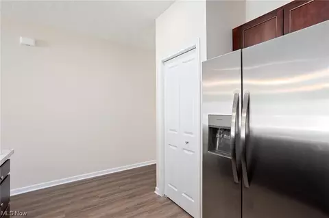 244 Silver Spring Cir, Elyria, OH 44035 photo 9