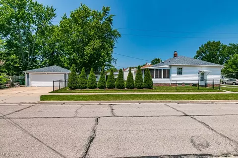 1766 Eldon Dr, Wickliffe, OH 44092 photo 29