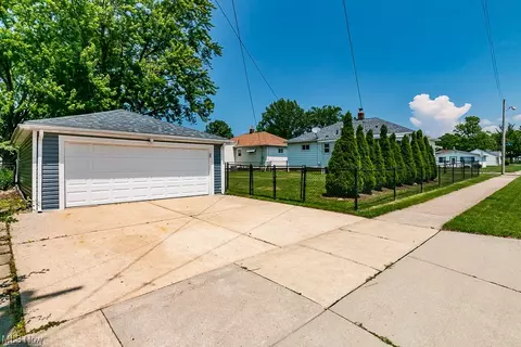 1766 Eldon Dr, Wickliffe, OH 44092 photo 30