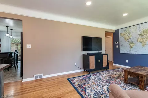 1766 Eldon Dr, Wickliffe, OH 44092 photo 4