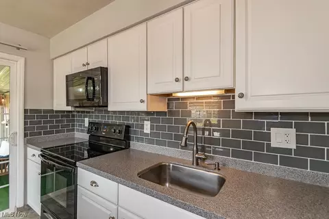 1766 Eldon Dr, Wickliffe, OH 44092 photo 12
