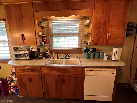 1000 E Front St, Dover, OH 44622 photo 9