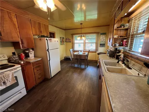 1000 E Front St, Dover, OH 44622 photo 6